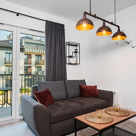 Lagoon View - By Rentmonkey