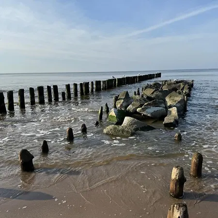 Lagoon View - By Rentmonkey