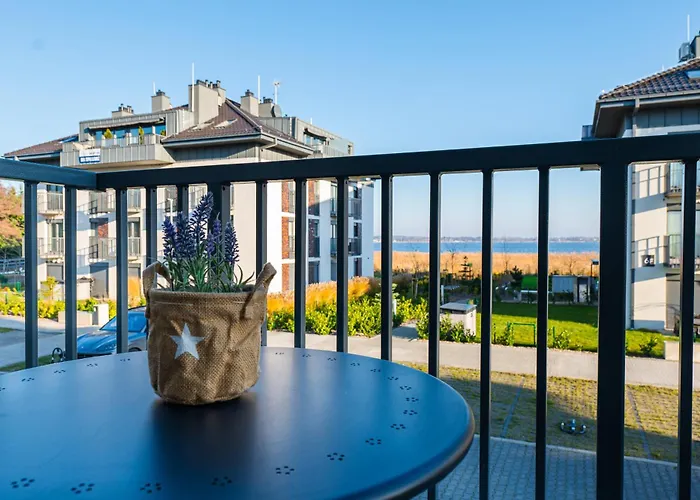 Daire Lagoon View - By Rentmonkey